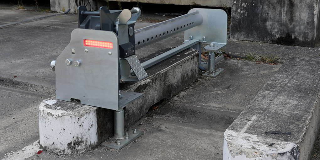 Même sur guide-roue étroits, nos cale-roue immobilisent les camions à quai