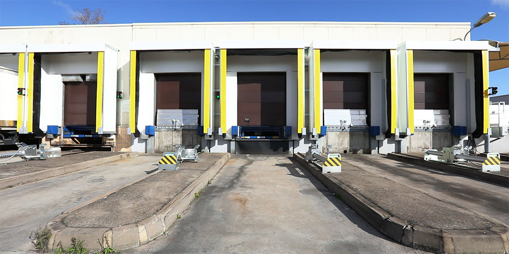 Bloqueurs de roue sur quai d'expédition en agroalimentaire